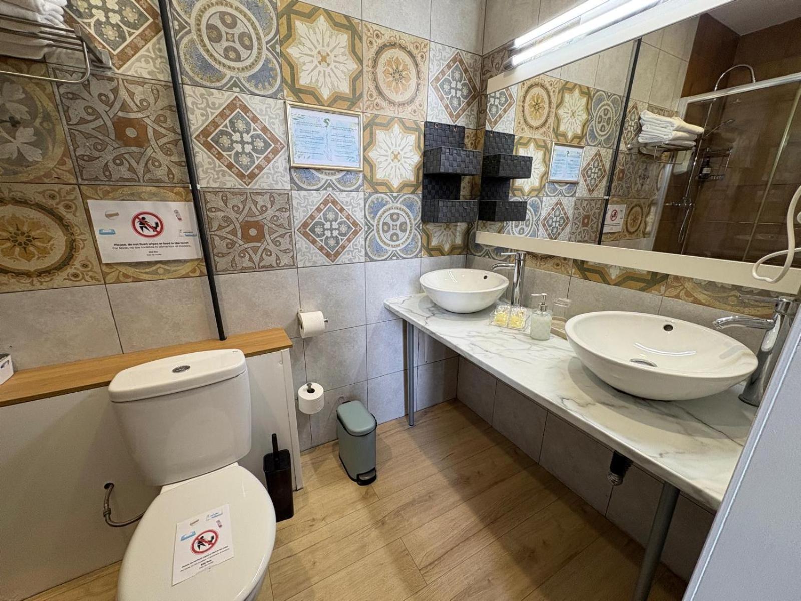 Triple Room,1769836052:JPEG
